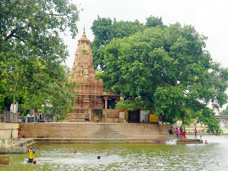 कर्दमेश्वर मंदिर
